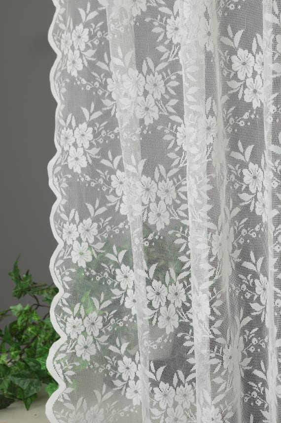 PITSIKIMPPU -pitsi luonnonvalkoinen